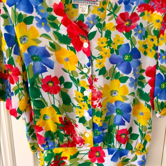 Floral Short Sleeve Blouse l Size 12 l NWOT - Picture 2 of 9